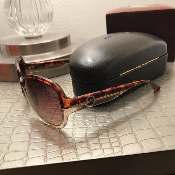 Michael Kors sunglasses - Picture 1 of 2